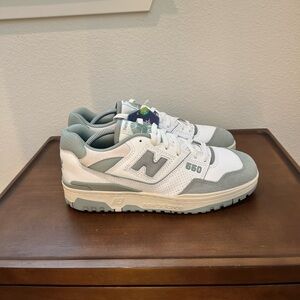 New balance 550 White and mint/seafoam green. Size 10. BRAND NEW!